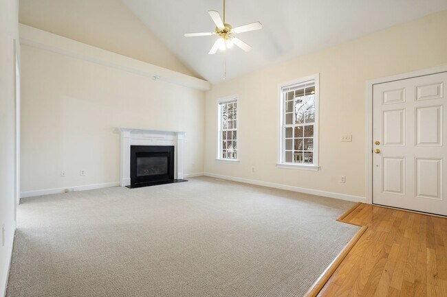 Foto del edificio - 3 Bed 2 Bath Chatham Forest Home - Available Now!