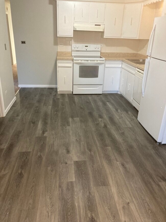 Building Photo - 627 Chardonnay Ln
