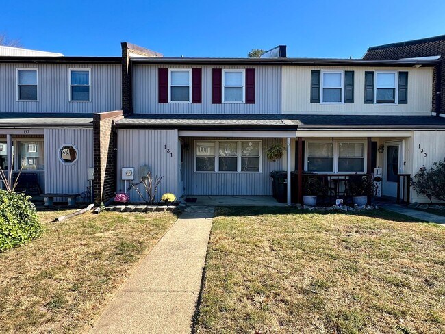 Building Photo - Stunning 3-Bedroom Townhome in Downingtown...