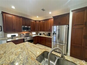 Building Photo - 10675 Avila Cir