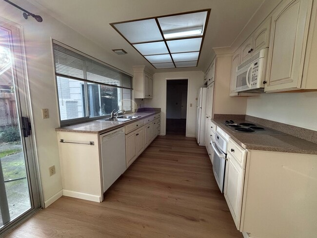 Foto del edificio - 22 Meadowgreen Cir