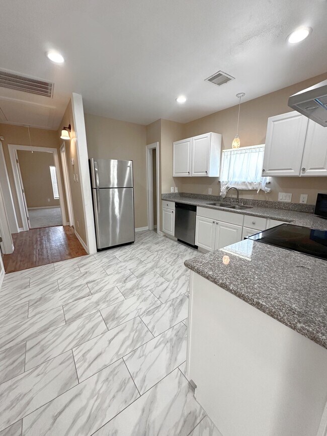 Foto del edificio - 4146 Brinkley St