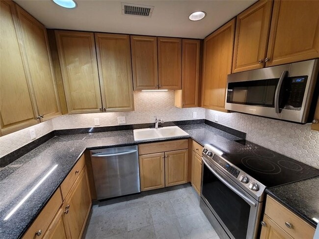 Kitchen - 195 14th St NE Apartment