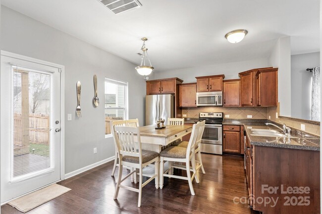 Foto del edificio - 727 Mountain Quail Dr