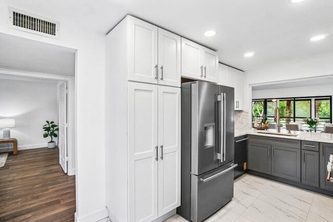 Foto del edificio - 11177 Aspen Glen Dr