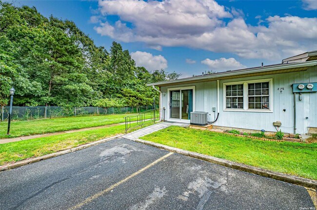 Building Photo - 275 Berwick Ct