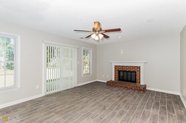 Foto del edificio - 1384 Grindenwald Dr