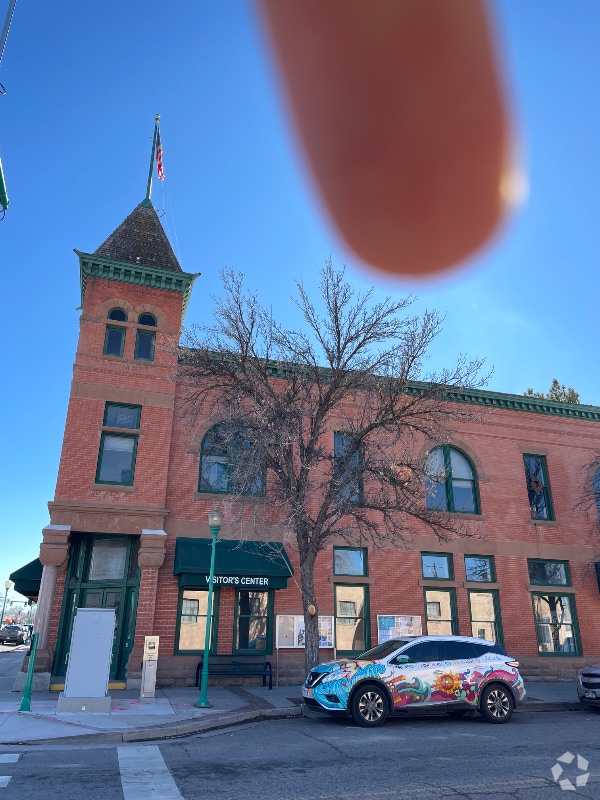 Building Photo - 301 Main St