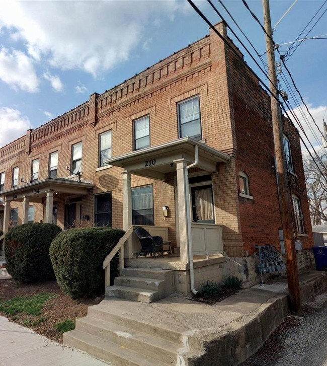 Building Photo - 210 E. 9th Ave.