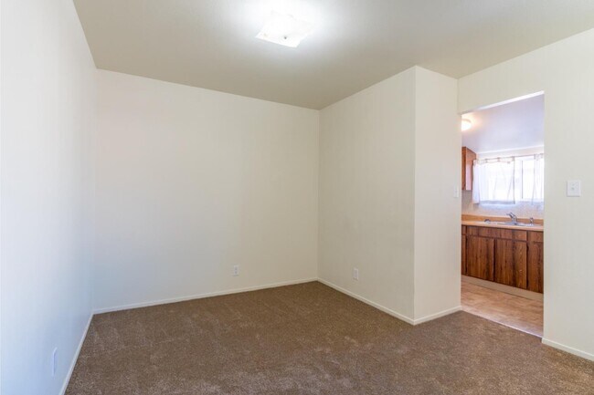 Foto del edificio - 314A Tamarack Ln