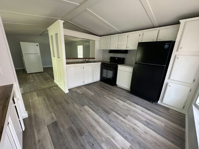 Foto del edificio - 130 S Suncoast Blvd