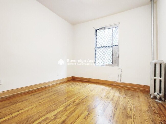Foto del edificio - 64 W 108th St