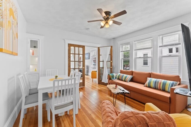 Photo - 29 Harbor St Apartment