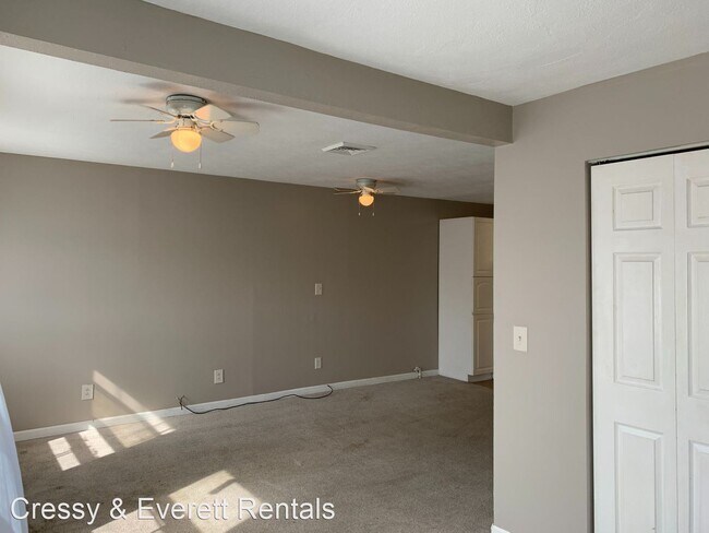 Building Photo - 1 br, 1 bath House - 203 1/2 Front St.
