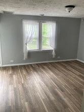 Building Photo - 117 N 60th St