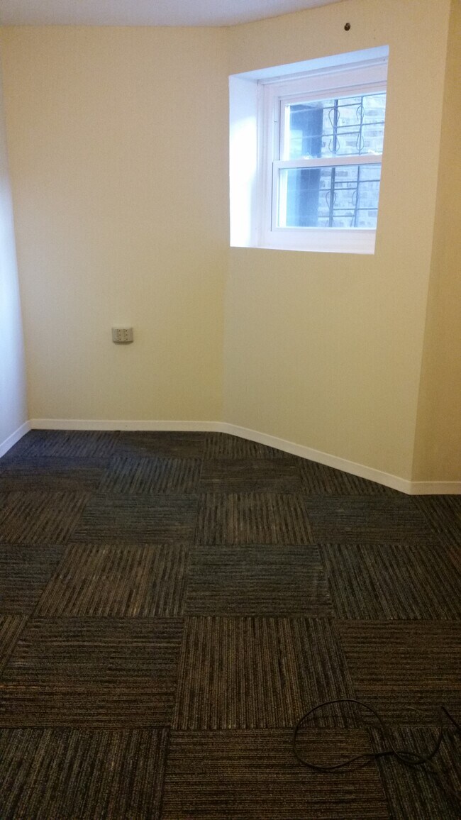 Bed Room 1 - 4723 N Whipple St
