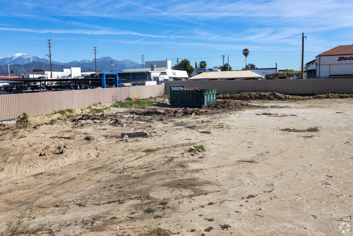 02/2022 - 155 E San Bernardino Rd