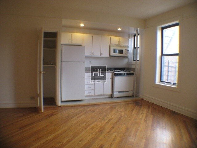 Building Photo - 43-17-43-48 48th St