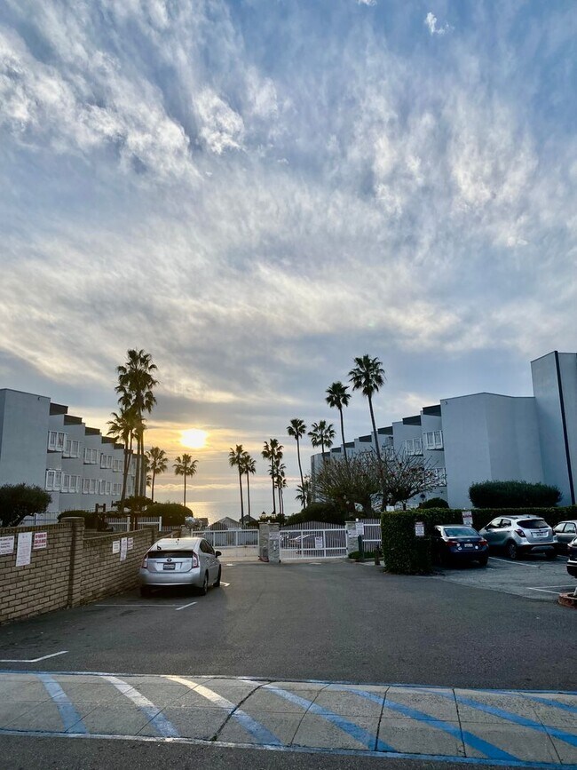 Foto del edificio - Must See!  Won't Last! Spacious 1 bedroom ...