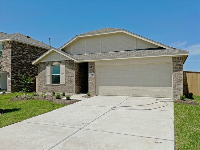 Foto del edificio - 1619 Red Oak Dr