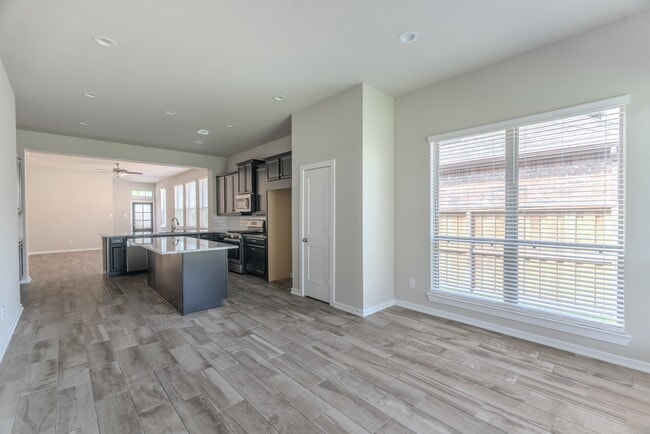 Building Photo - 8026 Whisper Grove Dr