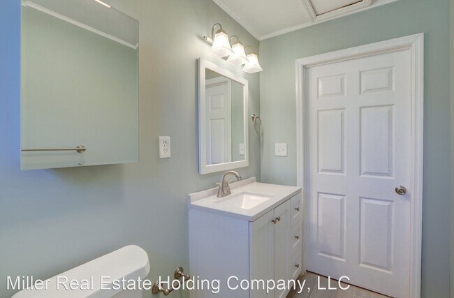 Building Photo - 3 br, 1 bath House - 759 East Anderson Street
