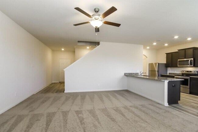 Building Photo - 8411 Bermuda Blue Rd