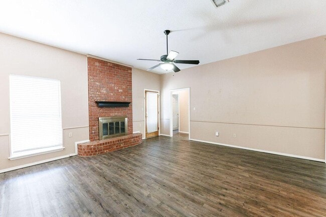 Building Photo - 5903 70th St