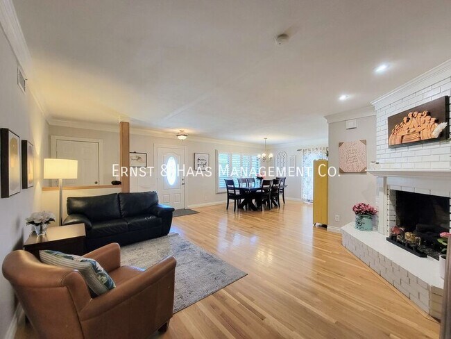 Foto del edificio - 3520 E Curry St