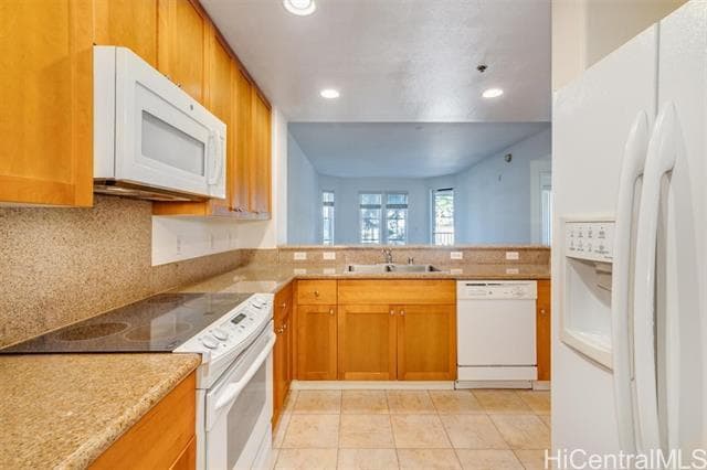 Building Photo - 520 Lunalilo Home Rd