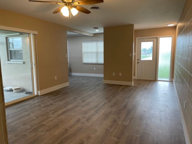 Foto del edificio - Whitman