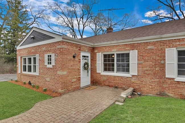 Building Photo - 1650 Bell