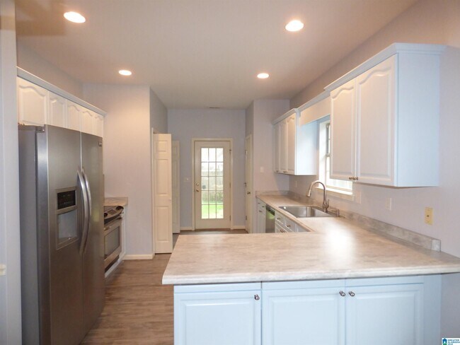 Building Photo - 9014 Brookline Ln