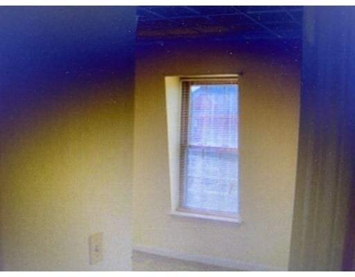 Building Photo - 23 Sterling St