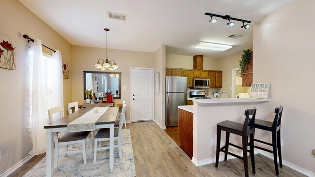 Foto del edificio - 602 Townplace Dr
