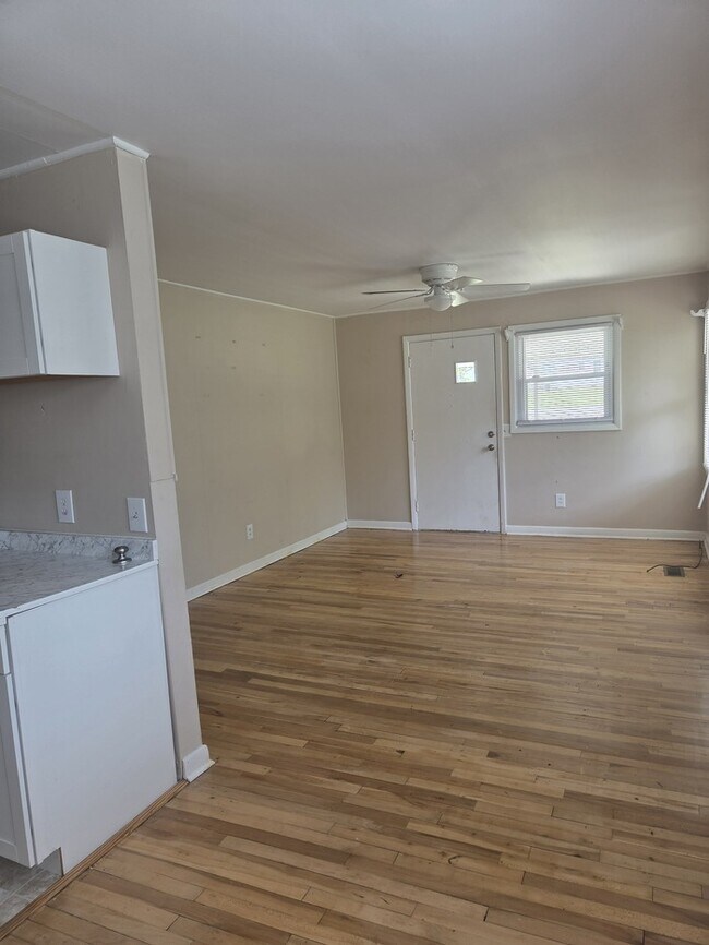 Foto del edificio - 2460 Gideon Grove Church Rd