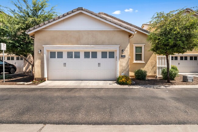 Foto del edificio - Gorgeous and spacious home in Gilbert, AZ!