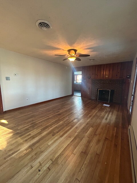 Foto del edificio - "Charming 3-Bed Retreat on Kendrick Ford Road - Cozy 814 Sq Ft in Front Royal!"