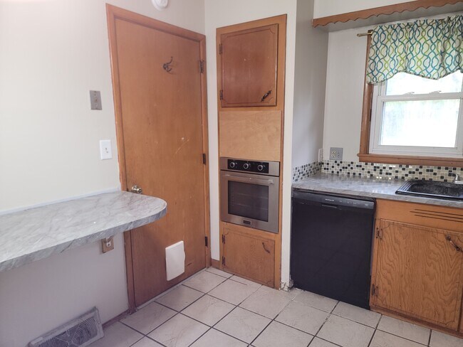 Foto del edificio - 1314 Suggett Ave