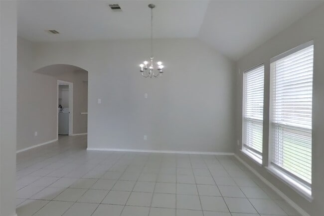 Building Photo - 13702 Sun Bear Ct