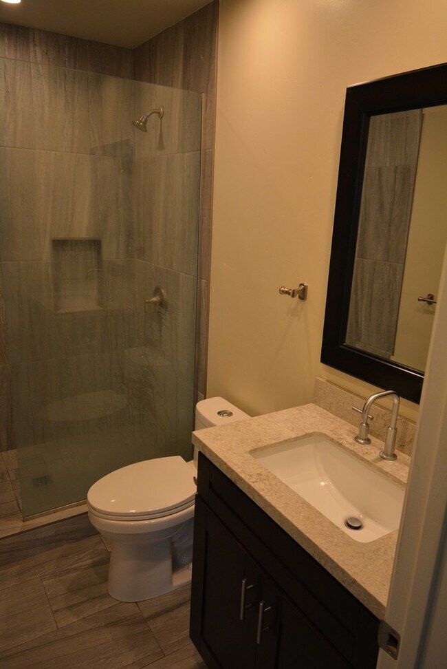 Foto del edificio - 3312 Caminito Eastbluff