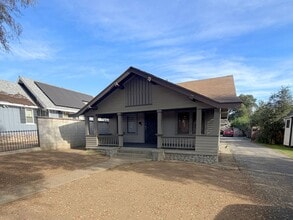 Building Photo - 460 N 3rd Ave