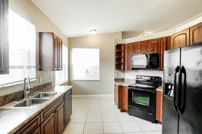 Foto del edificio - 5221 SW 141st Ave