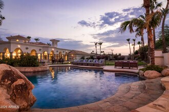 Building Photo - 10754 E Laurel Ln