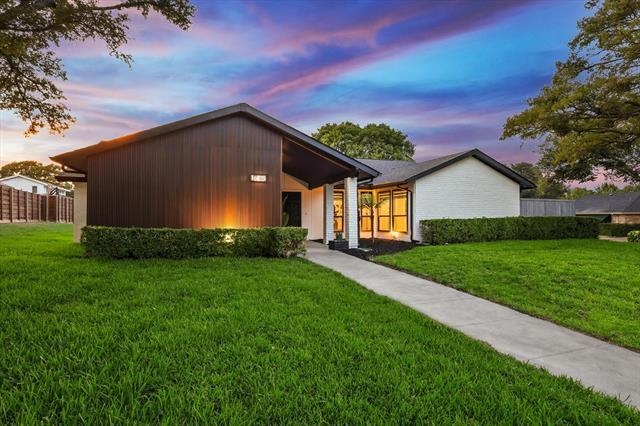 Foto del edificio - 16825 Park Hill Dr