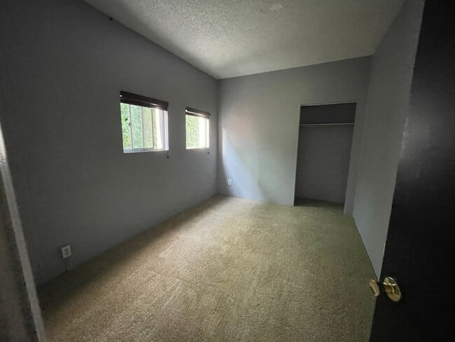 Building Photo - 78 N Sherman St