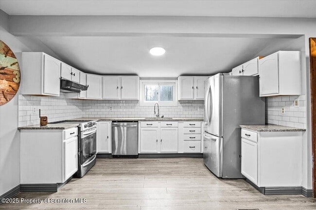 Building Photo - 128 Franklin Ave