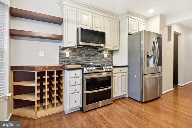 Foto del edificio - 2292 Idylwood Station Ln