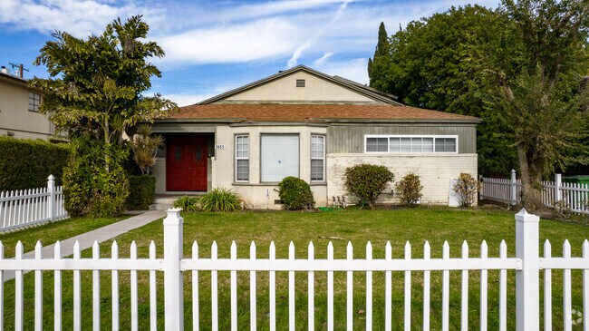 Building Photo - 5655 W Jefferson Blvd
