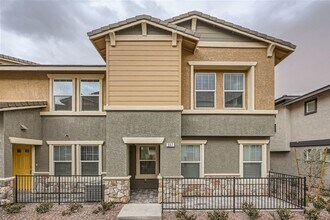 Building Photo - 347 Summer Sparrow Ave